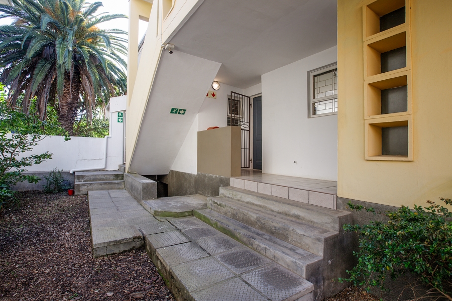 2 Bedroom Property for Sale in Green Point Western Cape